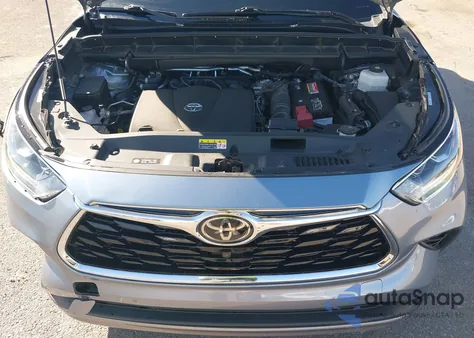 2022 Toyota Highlander Platinum из США, поврежденный, VIN 5TDFZRBH8NS200278